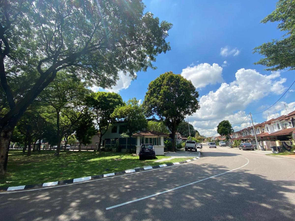 Oneriimba Private Pool & Garden Residence Johor Bahru Exteriör bild