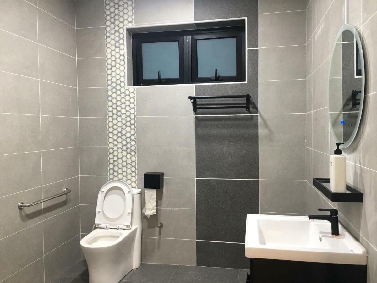 Oneriimba Private Pool & Garden Residence Johor Bahru Exteriör bild