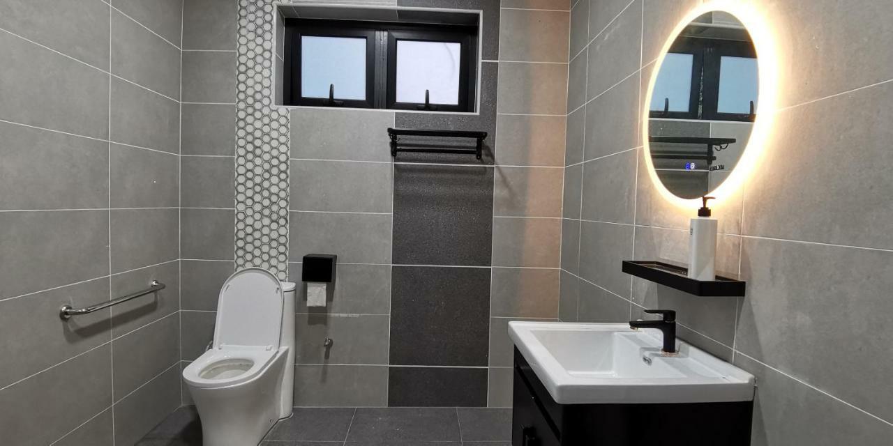 Oneriimba Private Pool & Garden Residence Johor Bahru Exteriör bild